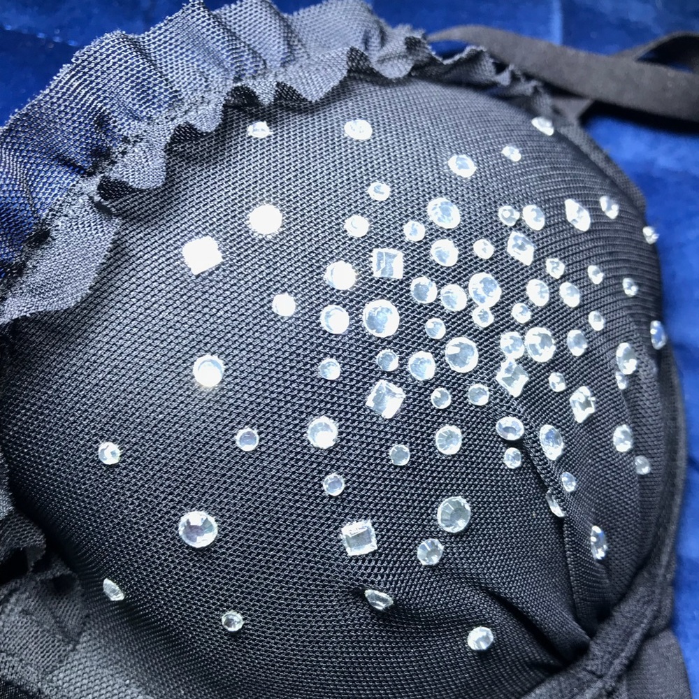 MOVING SALE ⚡️ VICTORIA’S SECRET NIGHTY (LIKE NEW) - Picture 5 of 8